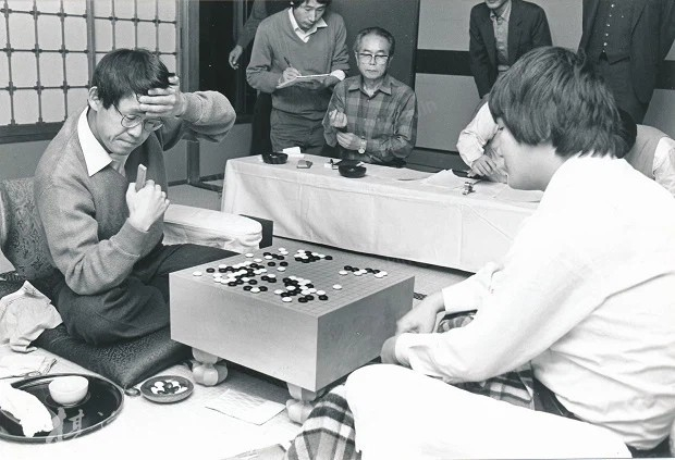 星空体育官方入口-小林光一厚积薄发，登上名人位——日本围棋百大奠基人077|赵治勋|坂田荣男|加藤正夫|黑棋|头衔_新浪体育_新浪新闻